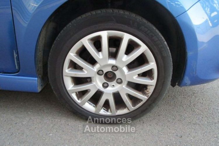 Renault Clio 1.5l dci 105 ch gt 5 portes bv6 - <small></small> 5.190 € <small>TTC</small> - #11