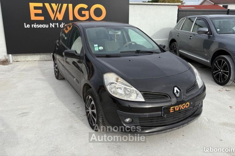 Renault Clio 1.6 110 DYNAMIQUE BVA - <small></small> 6.489 € <small>TTC</small> - #1