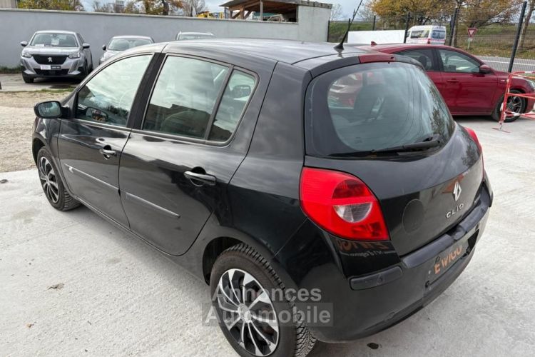 Renault Clio 1.6 110 DYNAMIQUE BVA - <small></small> 6.489 € <small>TTC</small> - #5