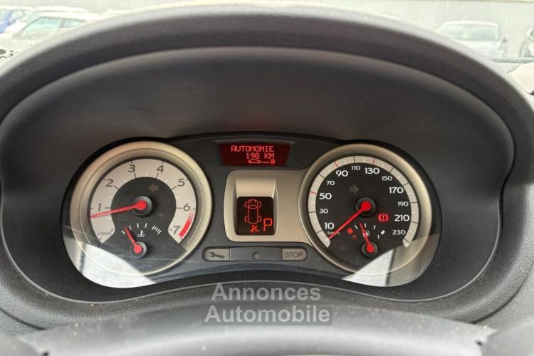 Renault Clio 1.6 110 DYNAMIQUE BVA - <small></small> 6.489 € <small>TTC</small> - #16