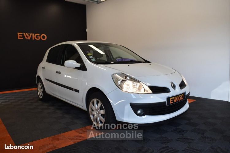 Renault Clio 1.6 110ch BVA DISTRIBUTION NEUVE ENTRETIEN COMPLET SUIVI GARANTIE 6 A 60 MOIS - <small></small> 6.890 € <small>TTC</small> - #1