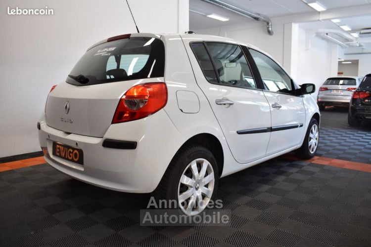 Renault Clio 1.6 110ch BVA DISTRIBUTION NEUVE ENTRETIEN COMPLET SUIVI GARANTIE 6 A 60 MOIS - <small></small> 6.890 € <small>TTC</small> - #6