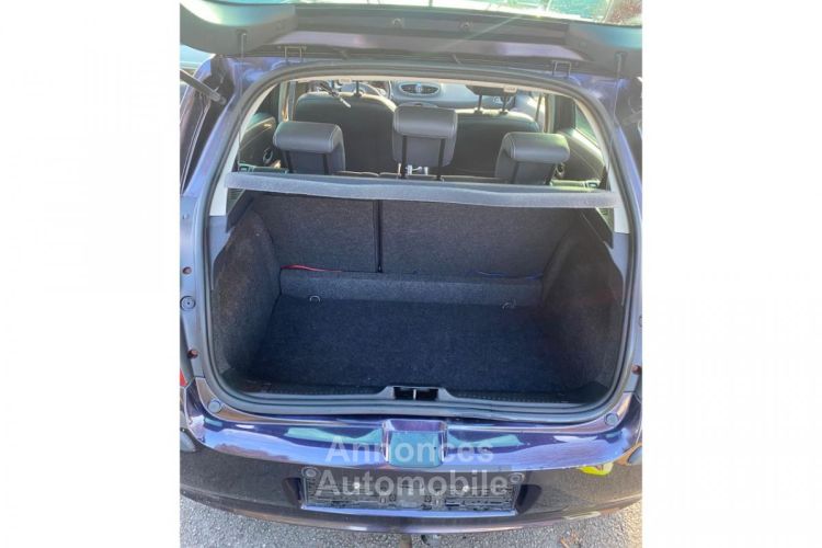 Renault Clio 1.6i 16V - 110 III BERLINE Dynamique PHASE 1 - <small></small> 3.490 € <small>TTC</small> - #6