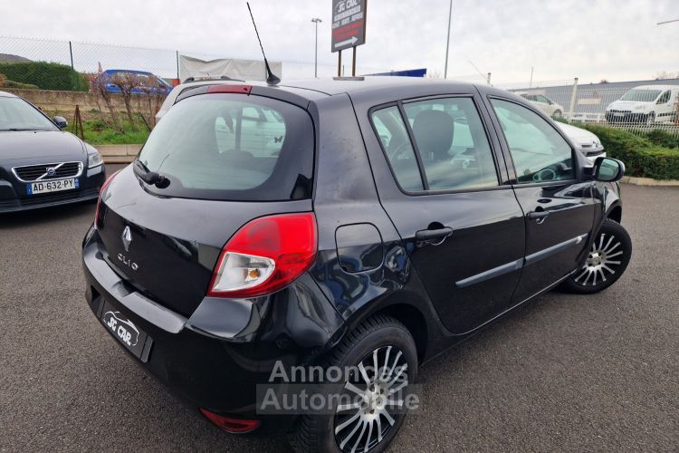 Renault Clio 1L2 75CH EXPRESSION PACK CLIM - <small></small> 6.500 € <small></small> - #2