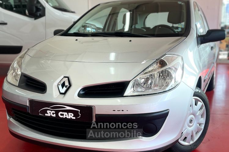 Renault Clio 1l6 Essence 16v 90CH 5 Places - <small></small> 6.500 € <small></small> - #1