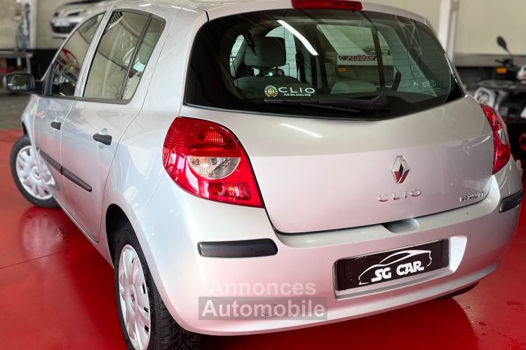 Renault Clio 1l6 Essence 16v 90CH 5 Places - <small></small> 6.500 € <small></small> - #4