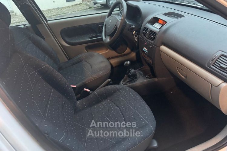 Renault Clio 2 1.5 dci 80ch 1ere main - <small></small> 3.490 € <small>TTC</small> - #5