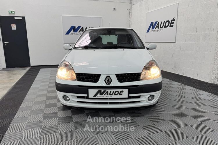 Renault Clio 2 II 1.4i 16S 98 CH PRIVILEGE PACK CLIM - GARANTIE 3 MOIS - <small></small> 4.990 € <small>TTC</small> - #2