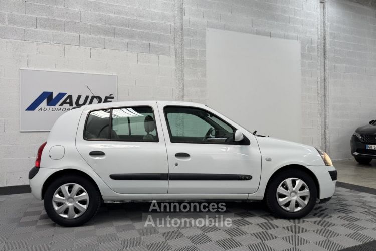 Renault Clio 2 II 1.4i 16S 98 CH PRIVILEGE PACK CLIM - GARANTIE 3 MOIS - <small></small> 4.990 € <small>TTC</small> - #8