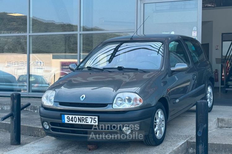 Renault Clio 2 ph1 initiale BVA 1.4- 16V - <small></small> 7.990 € <small>TTC</small> - #1