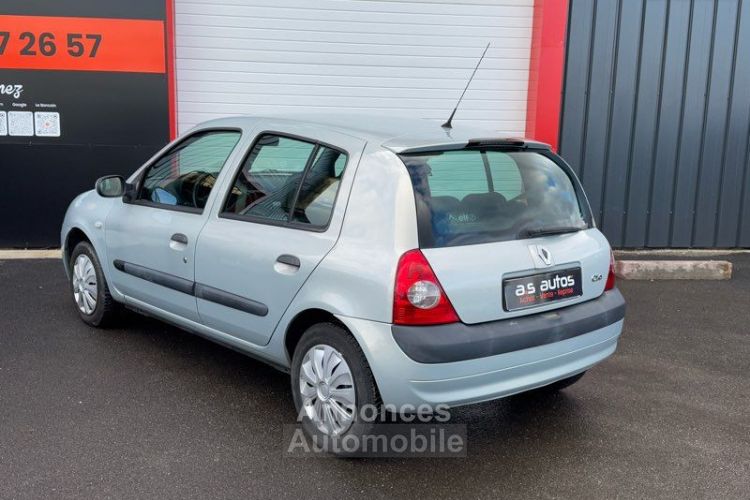 Renault Clio 2 phase 1.2 i 75 cv essence distribution neuve révision faite Garantie payement 4x sans frais centralisation Clim auto vitre électrique - <small></small> 2.890 € <small>TTC</small> - #3