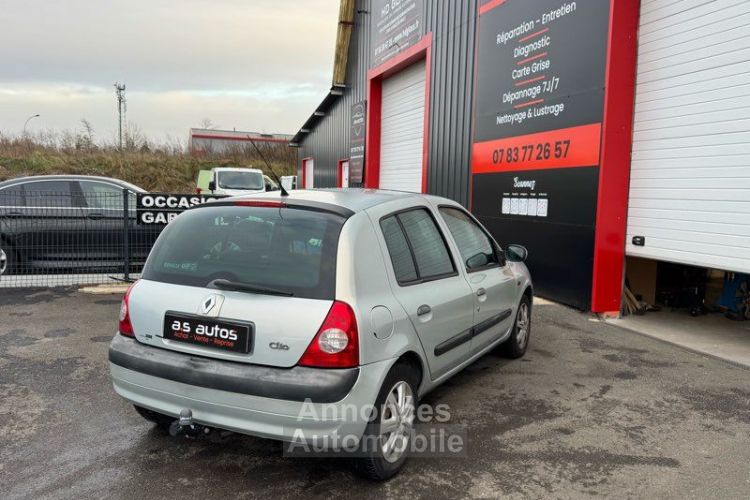 Renault Clio 2 Phase 1.4 I 98 CV 16 V BOITE AUTOMATQIUE attelage remorque payement 4x sans frais jusqu’à 2300 - <small></small> 4.290 € <small>TTC</small> - #2