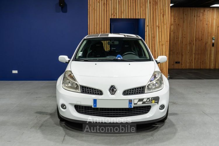 Renault Clio 2.0i 16V - 200 III BERLINE Sport F1 Team PHASE 1 - <small></small> 19.900 € <small>TTC</small> - #1