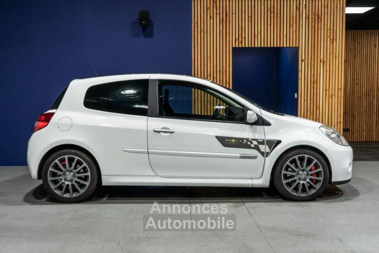 Renault Clio 2.0i 16V - 200 III BERLINE Sport F1 Team PHASE 1 - <small></small> 19.900 € <small>TTC</small> - #7