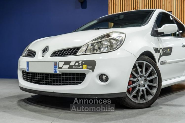 Renault Clio 2.0i 16V - 200 III BERLINE Sport F1 Team PHASE 1 - <small></small> 19.900 € <small>TTC</small> - #11