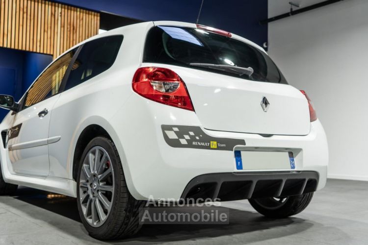 Renault Clio 2.0i 16V - 200 III BERLINE Sport F1 Team PHASE 1 - <small></small> 19.900 € <small>TTC</small> - #18