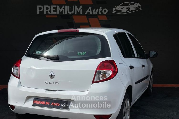 Renault Clio 3 1.2 16v 75 cv Expression Phase 2 Crit Air 1 - <small></small> 4.990 € <small>TTC</small> - #4