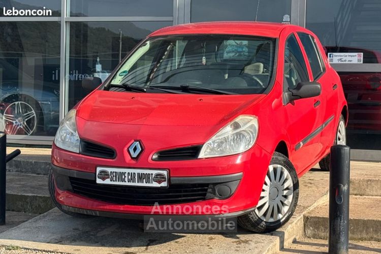 Renault Clio 3 1.2 75 CH - <small></small> 3.990 € <small>TTC</small> - #1