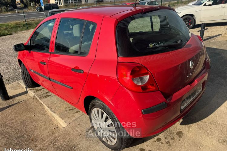 Renault Clio 3 1.2 75 CH - <small></small> 3.990 € <small>TTC</small> - #4