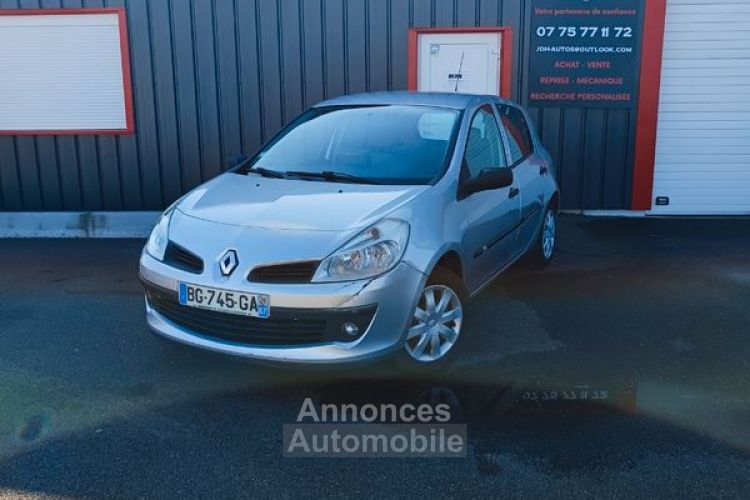 Renault Clio 3 1.4 98ch crit air 2 garantie 12 mois kit distribution neuf- embrayage neuf - <small></small> 3.690 € <small>TTC</small> - #1