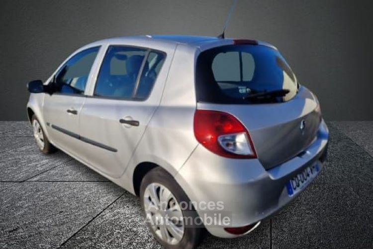 Renault Clio 3 Essence 1.2i 75cv 42854 Km 1ère Main - <small></small> 7.490 € <small>TTC</small> - #3