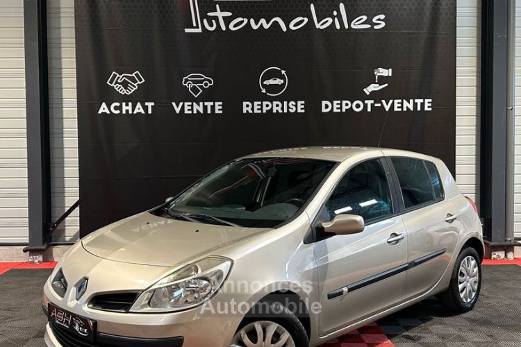 Renault Clio 3 III 1.2 16V 75ch Expression - <small></small> 4.490 € <small>TTC</small> - #1