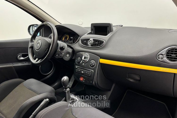 Renault Clio 3 RS CUP 2.0 203 ch Recaro / GPS TOMTOM / Jantes CUP - <small></small> 19.990 € <small>TTC</small> - #9