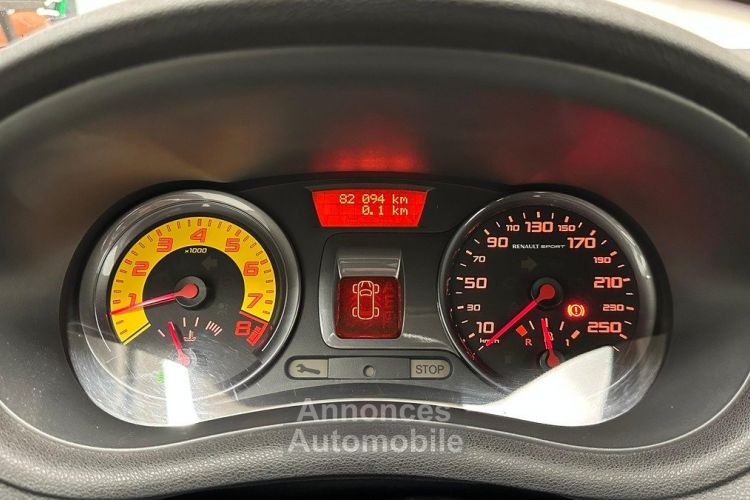 Renault Clio 3 RS CUP 2.0 203 ch Recaro / GPS TOMTOM / Jantes CUP - <small></small> 19.990 € <small>TTC</small> - #14