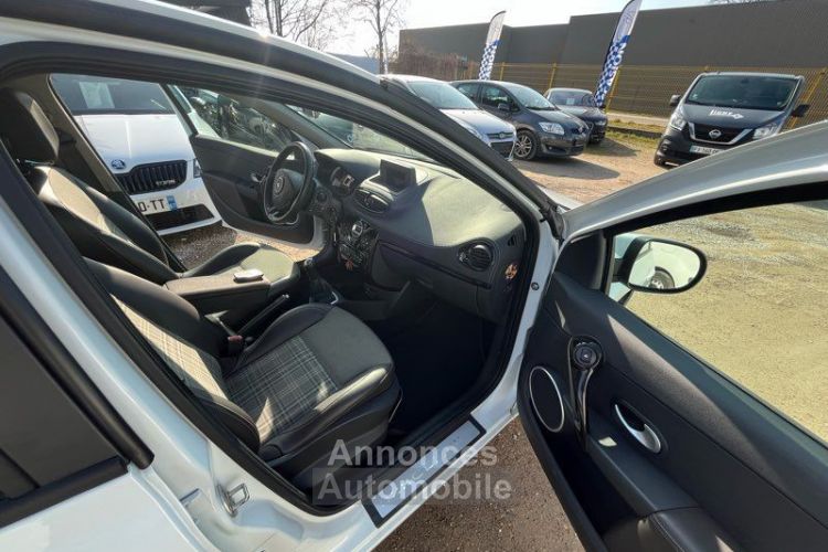 Renault Clio 3 XV de France TOM 1.2L 100cv 5 portes - <small></small> 5.890 € <small>TTC</small> - #5