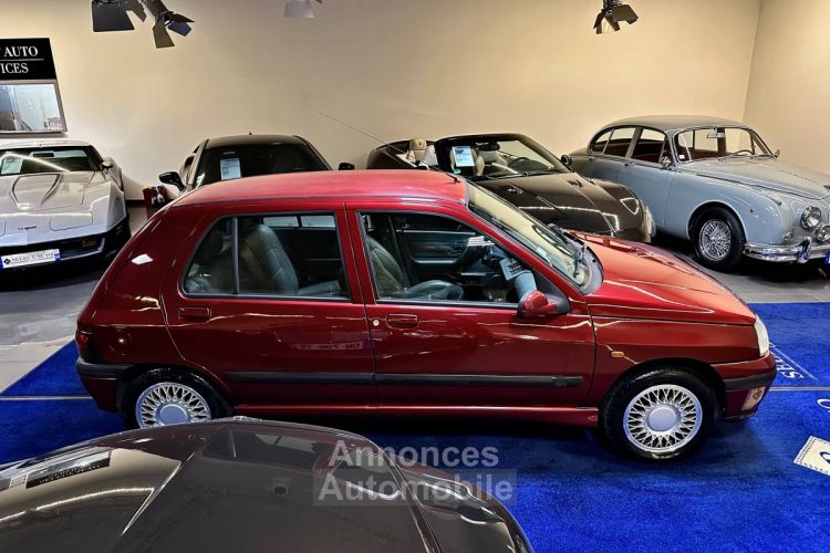 Renault Clio (B/C57) 1.8 95ch Baccara 5p - <small></small> 8.500 € <small>TTC</small> - #3