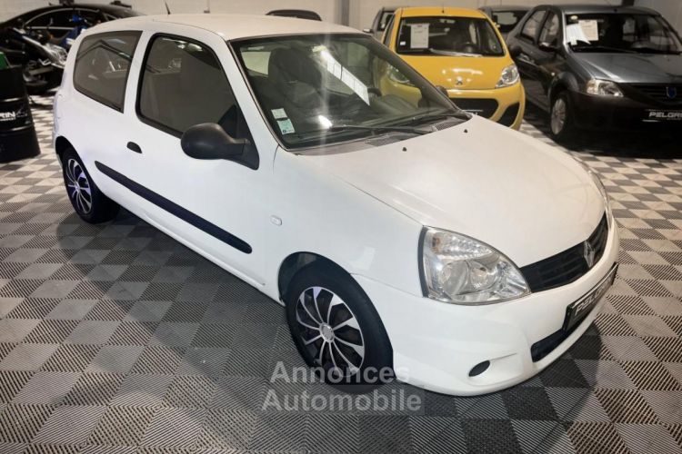 Renault Clio Campus Essence / GPL - 1ère main - <small></small> 4.490 € <small>TTC</small> - #2