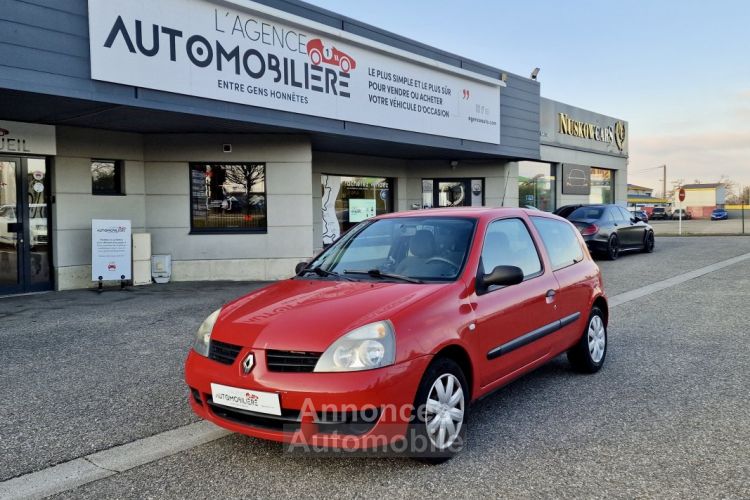 Renault Clio CAMPUS Phase 2 1.2 i 16V 75cv - <small></small> 2.900 € <small>TTC</small> - #1