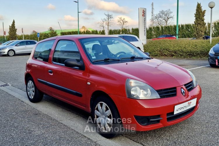 Renault Clio CAMPUS Phase 2 1.2 i 16V 75cv - <small></small> 2.900 € <small>TTC</small> - #8