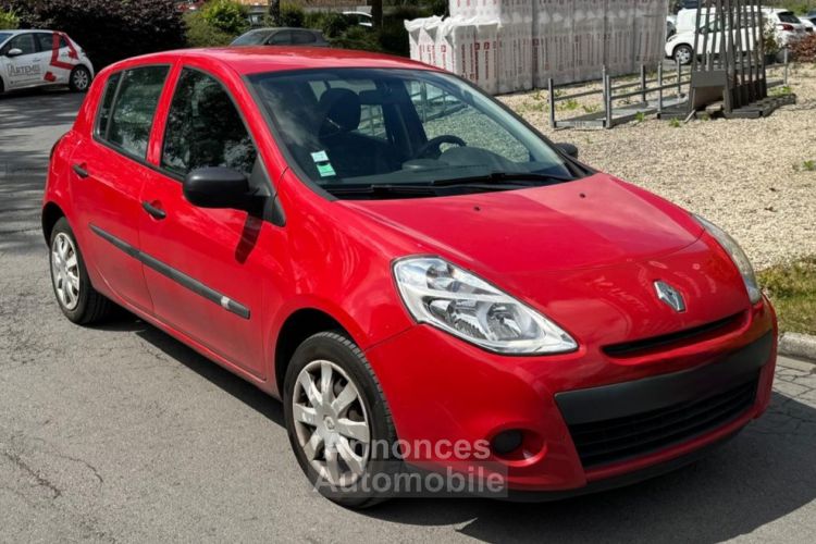 Renault Clio Clio III 1.2 16V 75 Alizé (5 CV) 2012 - <small></small> 3.800 € <small>TTC</small> - #2