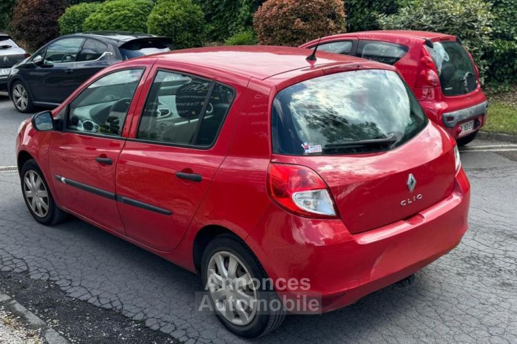 Renault Clio Clio III 1.2 16V 75 Alizé (5 CV) 2012 - <small></small> 3.800 € <small>TTC</small> - #4