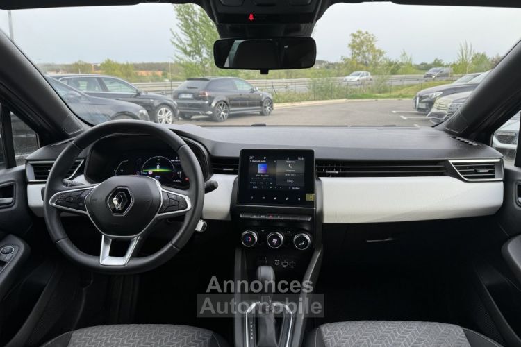 Renault Clio E-TECH Limited 140cv BVA - <small></small> 17.990 € <small>TTC</small> - #24