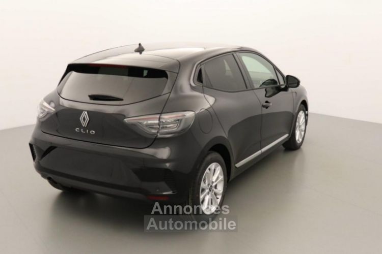 Renault Clio EXPORT ALGERIE : 1.5 Blue dCi - 115 2024  V BERLINE Evolution PHASE 2 - <small></small> 15.500 € <small></small> - #2