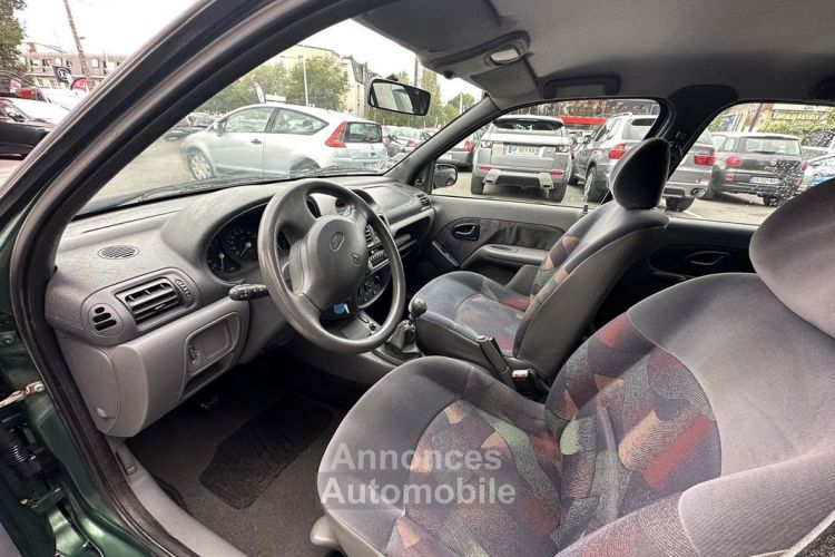 Renault Clio II 1.2 (1149) 58CH RTE 5P - <small></small> 1.990 € <small>TTC</small> - #4