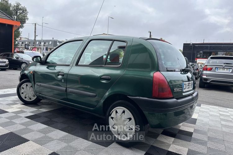 Renault Clio II 1.2 (1149) 58CH RTE 5P - <small></small> 1.990 € <small>TTC</small> - #8