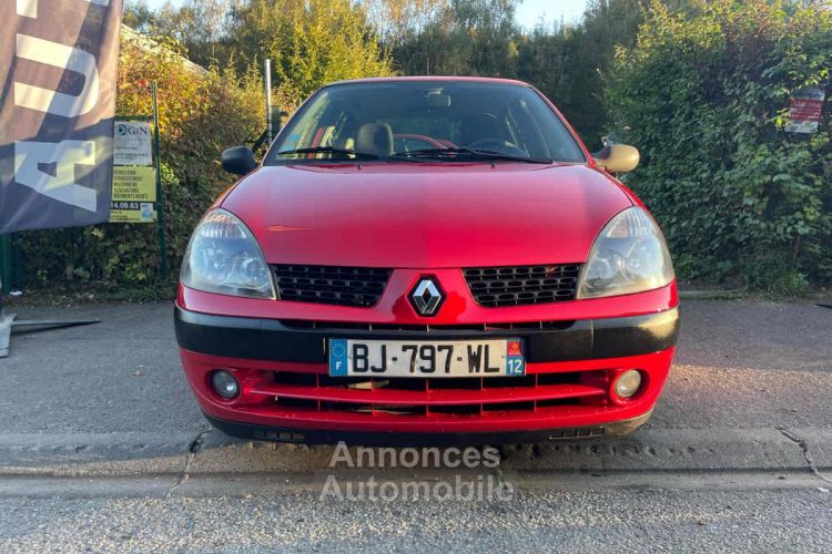 Renault Clio II 1.2 16V 1149cm3 75cv  - <small></small> 3.300 € <small>TTC</small> - #2