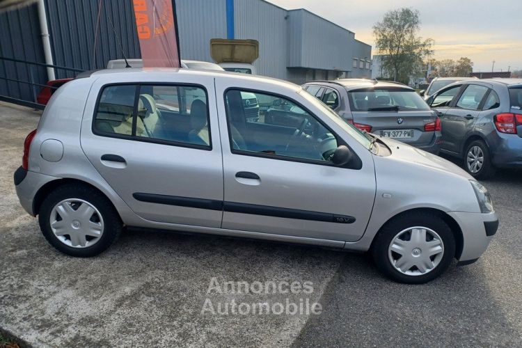 Renault Clio II 1.2 i 75CV CAMPUS 5P - FAIBLE KILOMETRAGE CLIM - <small></small> 6.990 € <small>TTC</small> - #8