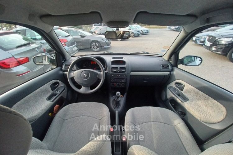 Renault Clio II 1.2 i 75CV CAMPUS 5P - FAIBLE KILOMETRAGE CLIM - <small></small> 6.990 € <small>TTC</small> - #16