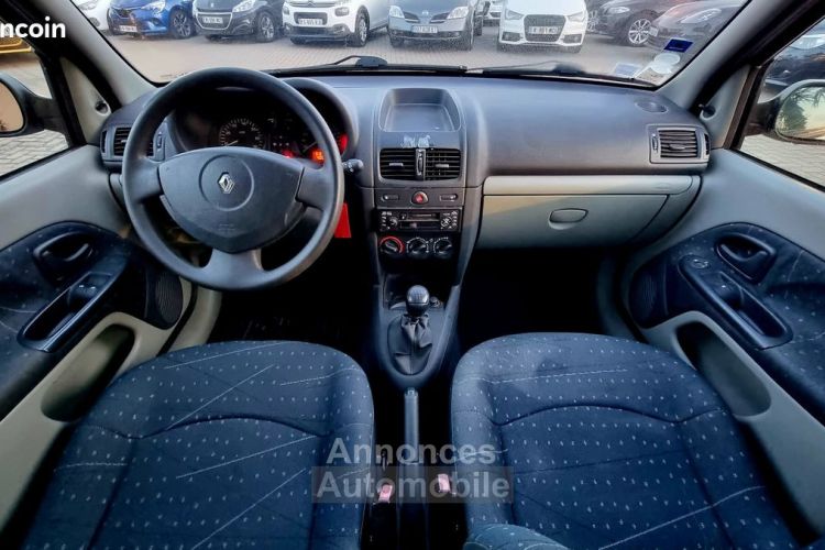 Renault Clio II 1.2 i AUTHENTIQUE 61 260 Km GARANTI 12 MOIS - <small></small> 3.990 € <small>TTC</small> - #4