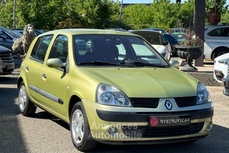 Renault Clio II 1.4 16V 98CH CONFORT DYNAMIQUE 5P - <small></small> 4.490 € <small>TTC</small> - #1