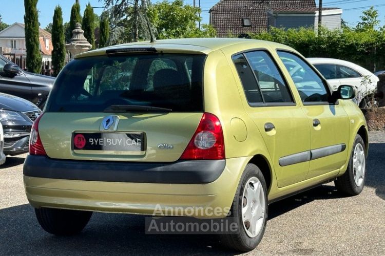Renault Clio II 1.4 16V 98CH CONFORT DYNAMIQUE 5P - <small></small> 4.490 € <small>TTC</small> - #2