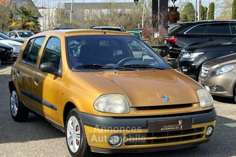 Renault Clio II 1.4 75CH RTE 5P - <small></small> 4.290 € <small>TTC</small> - #1