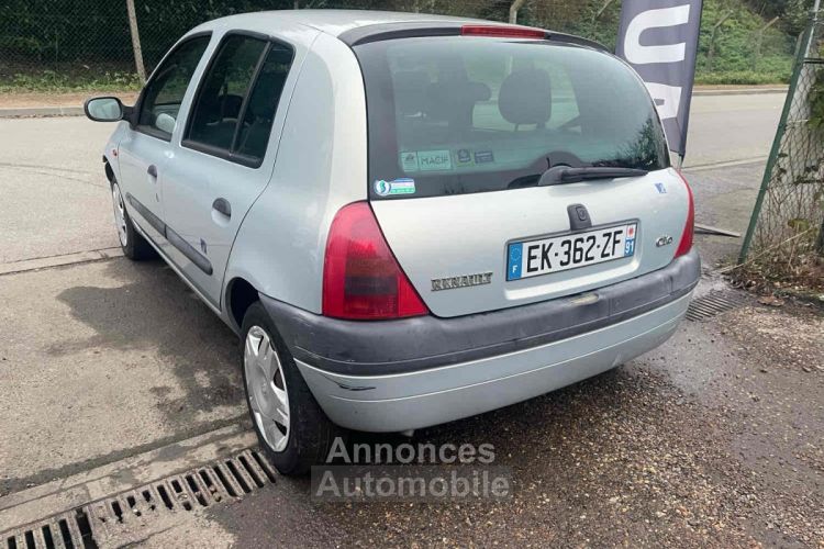 Renault Clio II 1.4 75CV - <small></small> 3.200 € <small>TTC</small> - #11