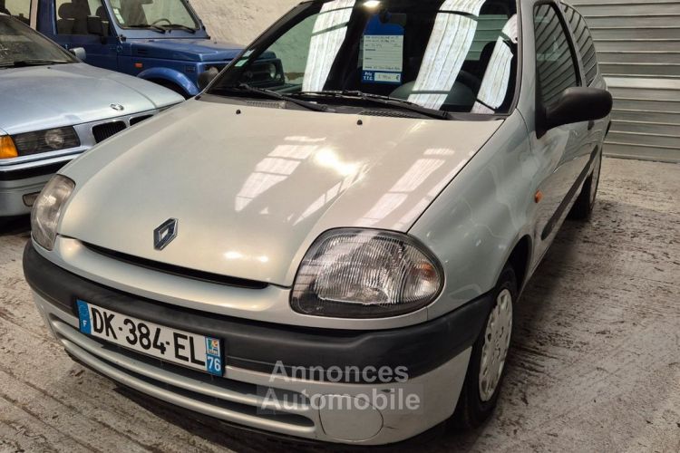 Renault Clio II 1.4 RT - <small></small> 2.990 € <small>TTC</small> - #2