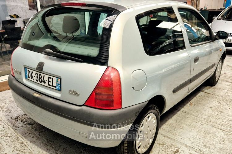 Renault Clio II 1.4 RT - <small></small> 2.990 € <small>TTC</small> - #3