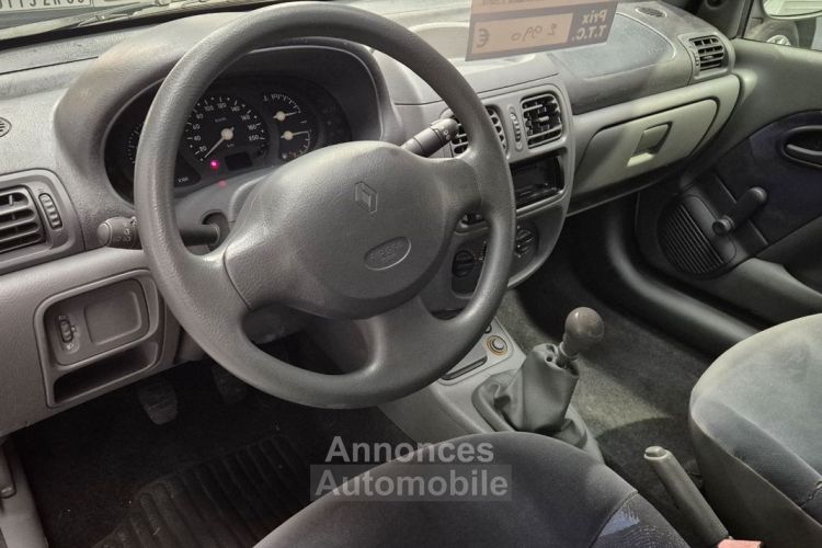 Renault Clio II 1.4 RT - <small></small> 2.990 € <small>TTC</small> - #5